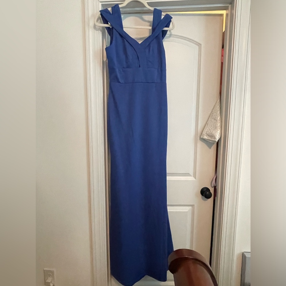Blue formal dress size large never worn